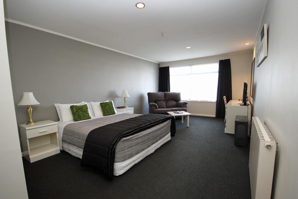 Champers Motor Inn Lower Hutt Exteriör bild