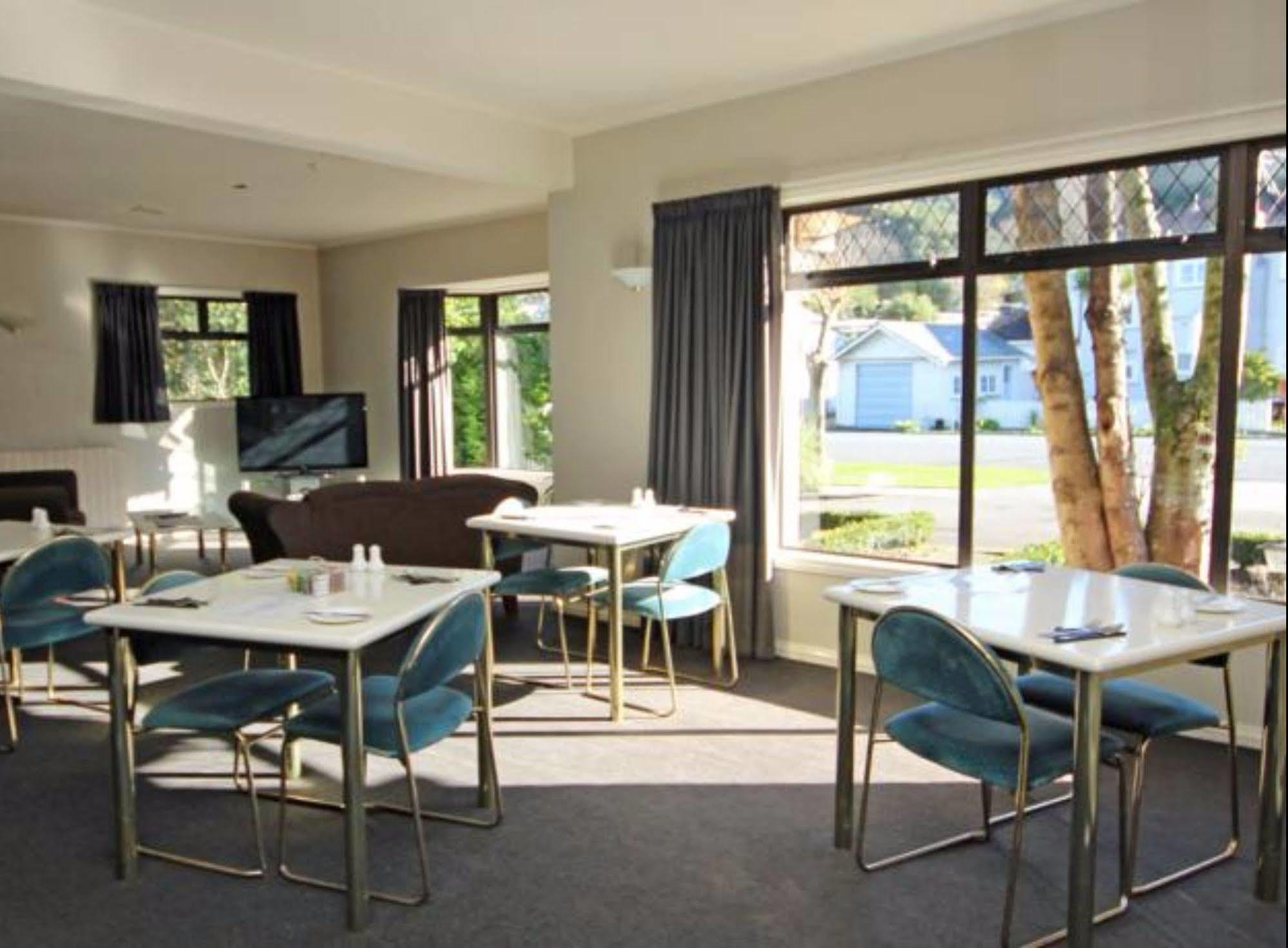Champers Motor Inn Lower Hutt Exteriör bild